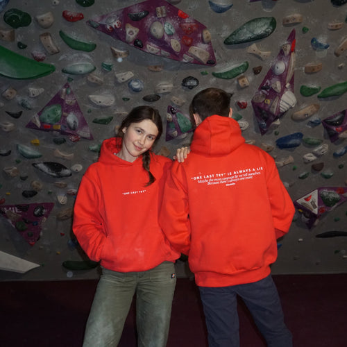 Boulder Hoodie One last try, roter pullover.